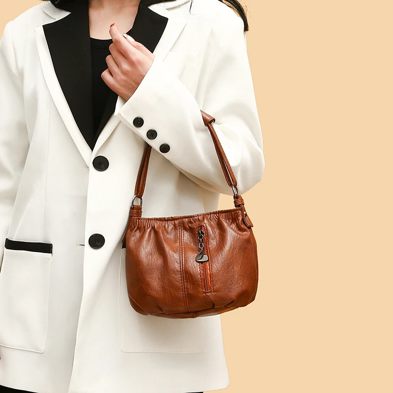 Bolsa Levita Elegante e Durável: Feita em Couro