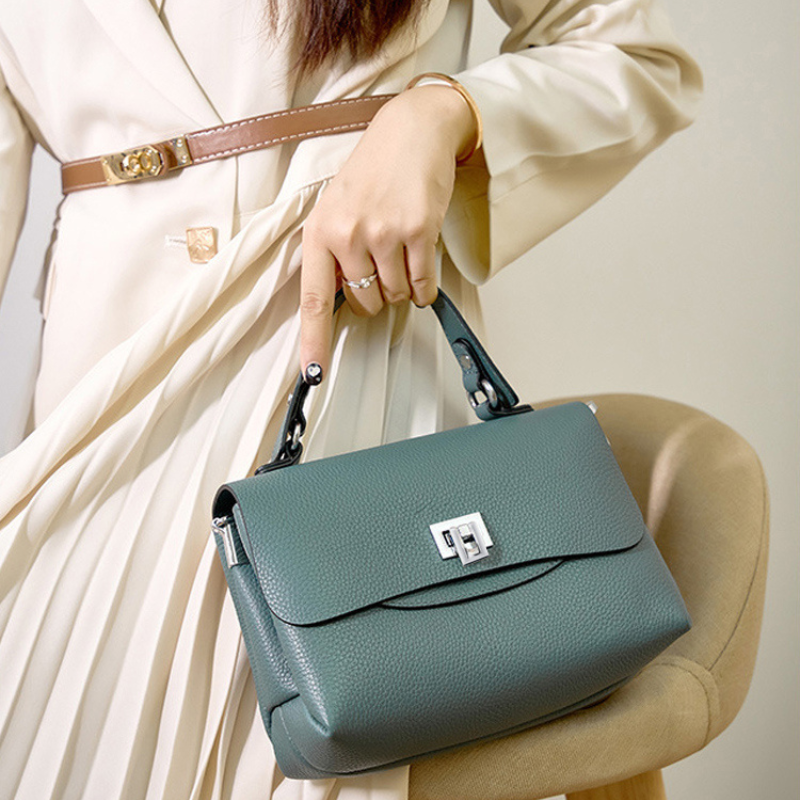 Bolsa Crossbody Feminina de Couro Genuíno - Modelo Zency