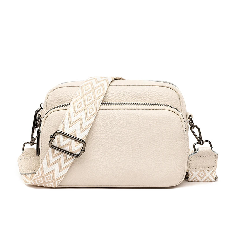 Bolsa-Tiracolo-Feminina-Modelo-Zahara-Couro-06